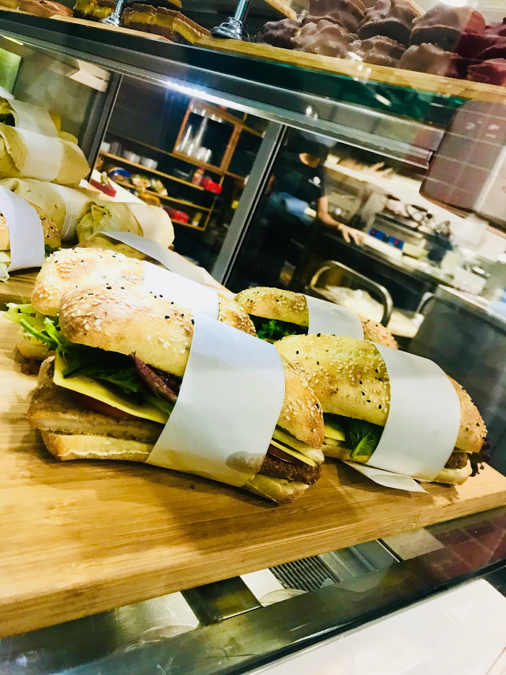 Under Offer Must be Quick 5 Day Cafe Under Semi Management North Under Offer Must be Quick 5 Day Cafe Under Semi Management North